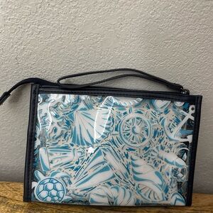 VERA BRADLEY Shore Enough CLEAR BEACH WRISTLET Purse NEW